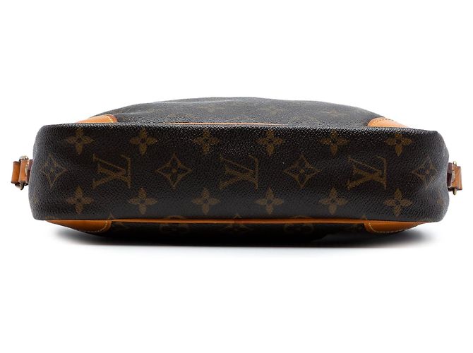 Bolsa transversal Louis Vuitton Monogram Trocadero 27 marrom - vista 3