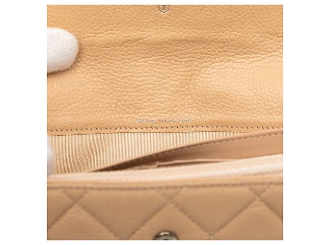 Cartera larga Chanel CC acolchada en caviar beige - vista 8