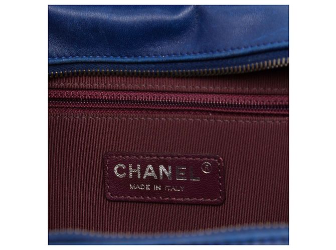 Borsa a tracolla Chanel Small Quilted Lambskin Coco Boy Blu - vista 5