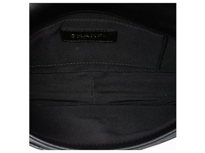 Borsa a tracolla Chanel Medium Quilted Lambskin Private Affair Camellia Flap Nera Nero - vista 4