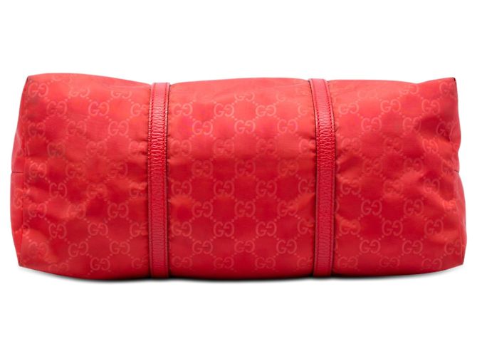 Borsa a tracolla Gucci GG in nylon rosso - vista 3