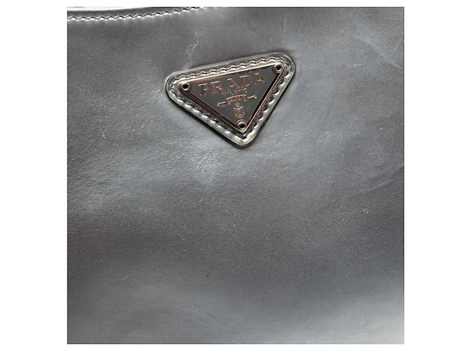Borsa a tracolla Prada Spazzolato Cleo argento - vista 5