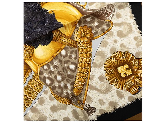 Sciarpa in seta Hermès Casques et Plumets 90 Marrone - vista 6