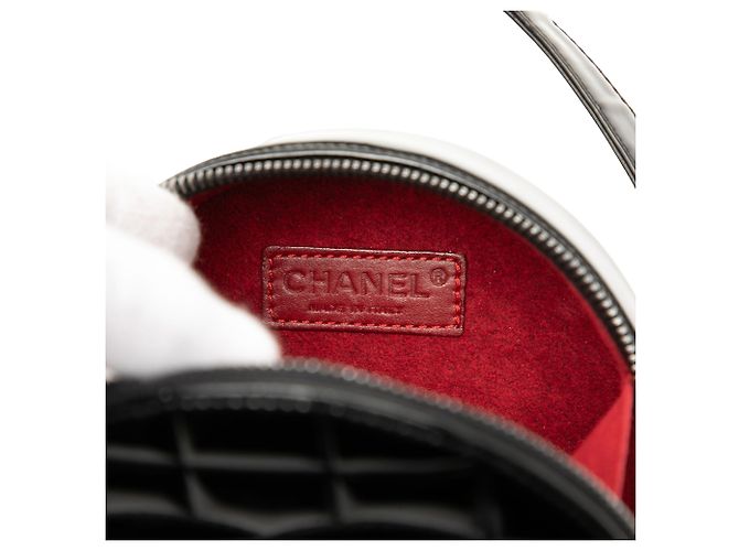 Borsa a tracolla rotonda Chanel CC Choco Bar in vernice nera Nero - vista 5