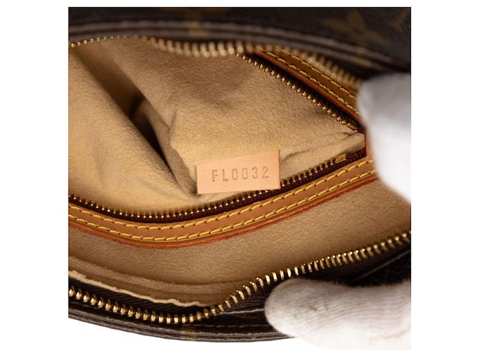 Borsa a tracolla Louis Vuitton Monogram Looping MM marrone - vista 6