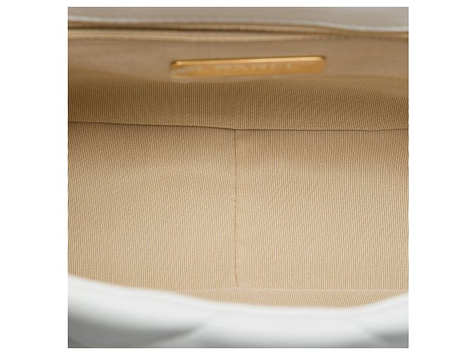 Borsa Chanel 19 in agnello bianco, misura Medium - vista 4