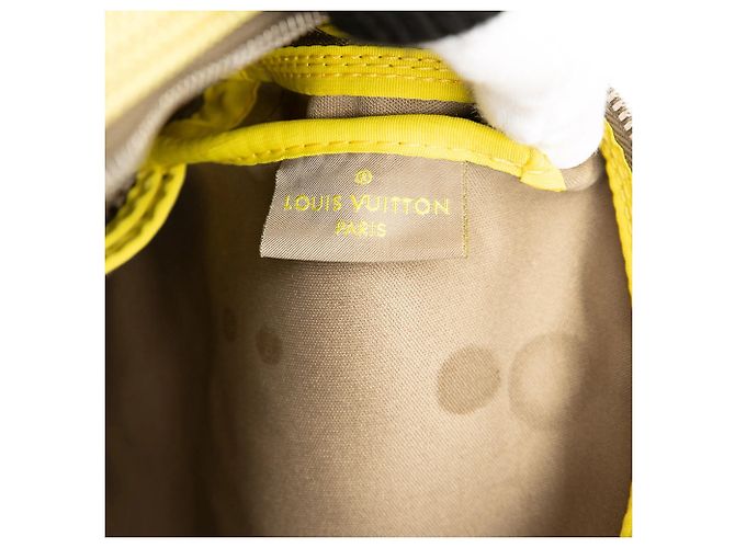 Borsa a tracolla Louis Vuitton Damier Geant LV Cup Weatherly verde - vista 5
