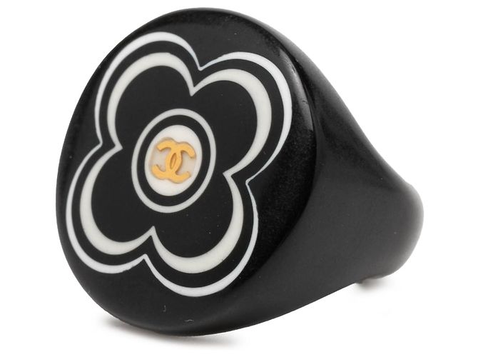 Anello Chanel in resina nera e metallo dorato con logo CC e camelia Nero - vista 2