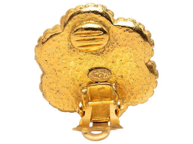 Orecchini a clip Chanel CC fiore placcati oro D'oro - vista 3