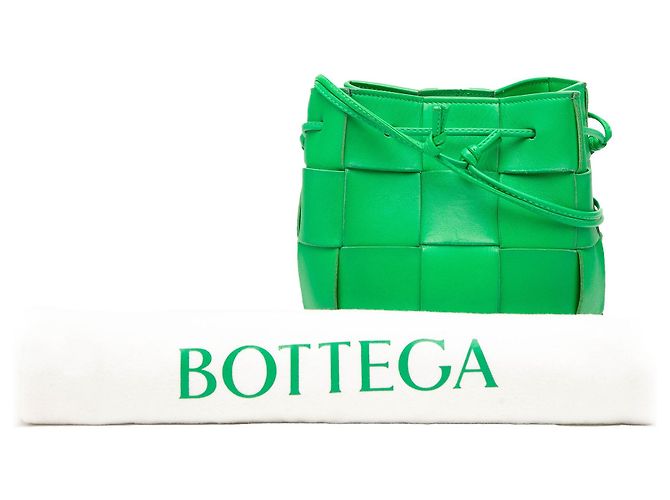 Cassette Borsa a secchiello Bottega Veneta Small Nappa Maxi Intrecciato Verde - vista 7