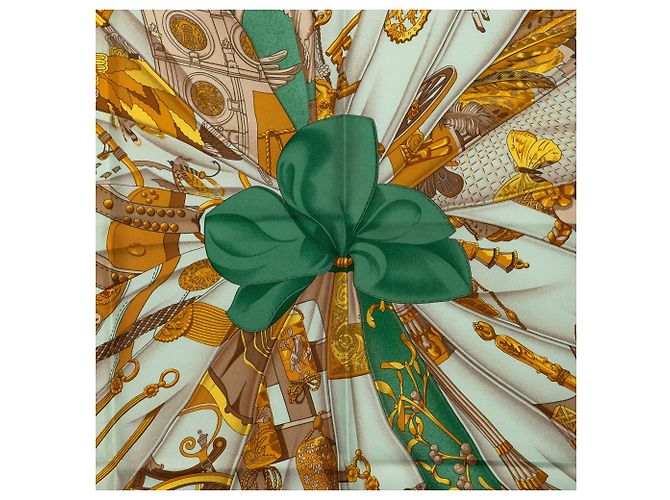 Sciarpa in seta Hermès Soleil de Soie 90 verde - vista 2