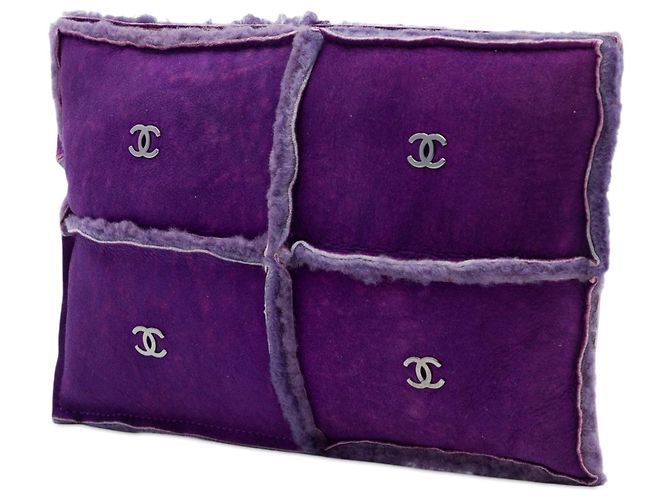 Clutch Chanel CC in scamosciato e shearling viola Porpora - vista 2