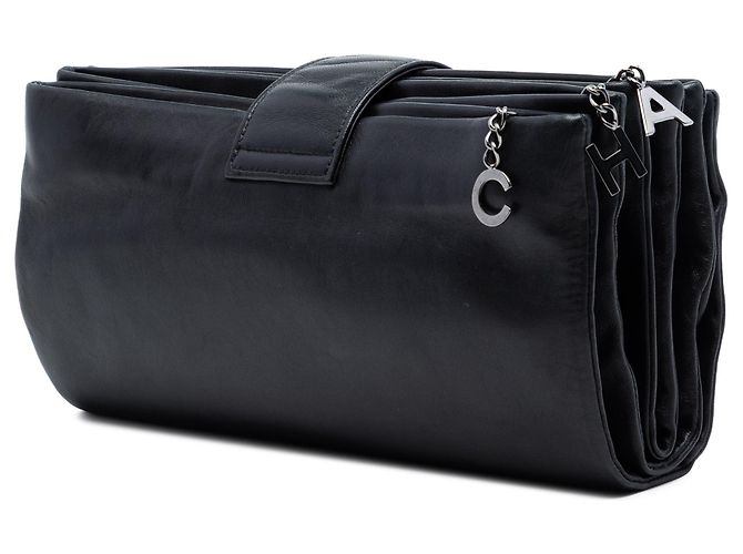 Clutch Chanel in pelle d'agnello nera con emblema Globe Nero - vista 2