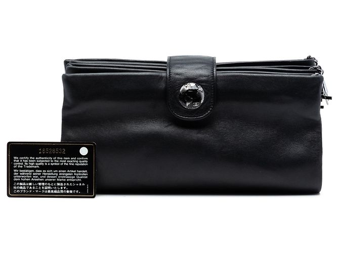 Clutch Chanel in pelle d'agnello nera con emblema Globe Nero - vista 8