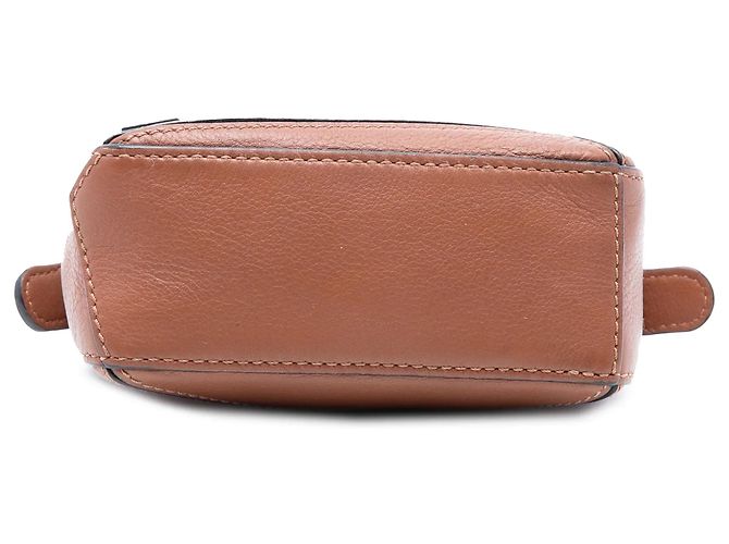 Borsa Nano Puzzle in pelle di vitello marrone LOEWE - vista 3