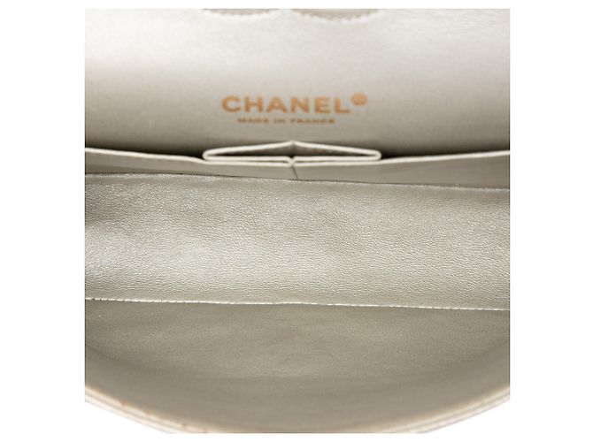 Borsa a Spalla Chanel Medium Classic Iridescent Lambskin Double Flap Oro D'oro - vista 4