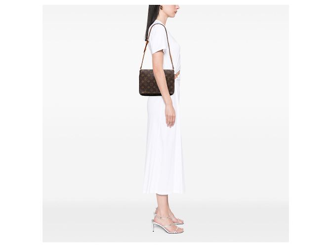 Bolso de hombro marrón Louis Vuitton Monogram Musette Tango Short Strap Castaño - vista 6