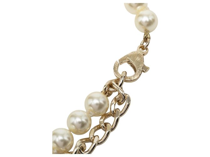 Collana con pendente Chanel CC in ottone dorato No 5 con strass e perle finte D'oro - vista 5