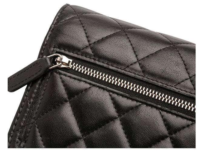 Wallet On Chain Mini borsa a tracolla Chanel Mini CC in agnello nero con catena - vista 7