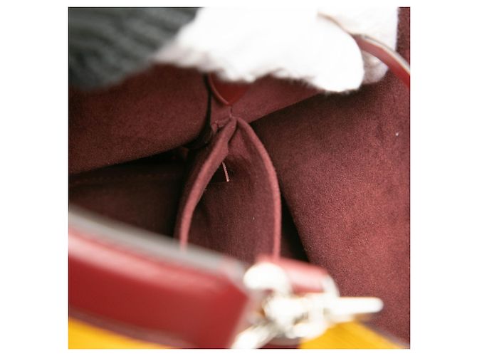 Borsa a secchiello Epi NeoNoe BB Louis Vuitton gialla Giallo - vista 5