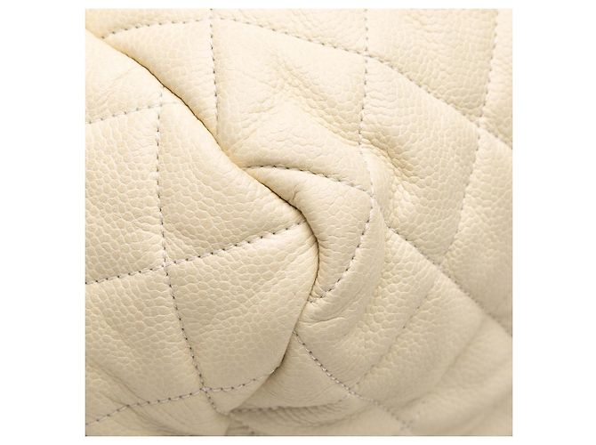 Borsa Bowler Chanel Quilted Caviar Coco Cocoon bianca Bianco - vista 7
