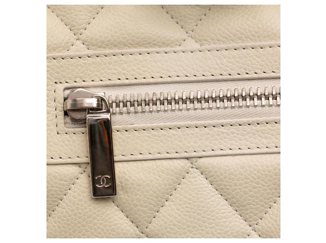Borsa Bowler Chanel Quilted Caviar Coco Cocoon bianca Bianco - vista 9
