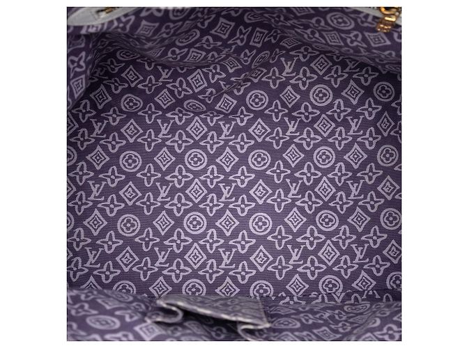 Borsa Tote Louis Vuitton Monogram Tahitienne PM Viola Porpora - vista 4
