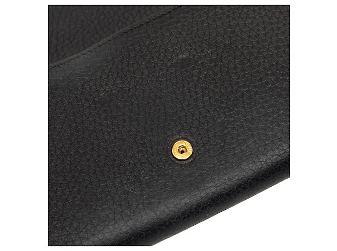 Cartera larga Louis Vuitton Taurillon Capucines negra Negro - vista 8