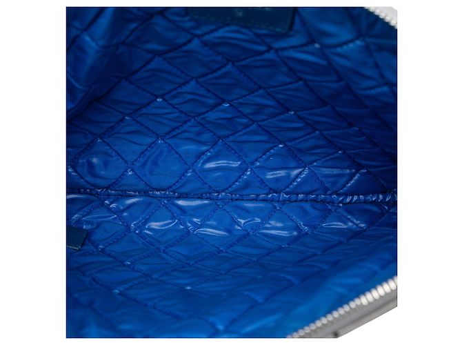 Clutch Chanel Medium Quilted Lambskin Gray Data Center O Case Grigio - vista 4