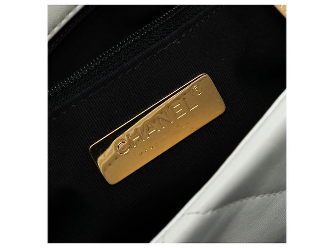 Borsa Chanel Large 19 in agnello bianco - vista 5