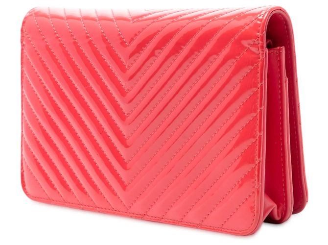 Wallet On Chain Borsa a tracolla con catena Chanel CC in vernice trapuntata diamante rosso - vista 2