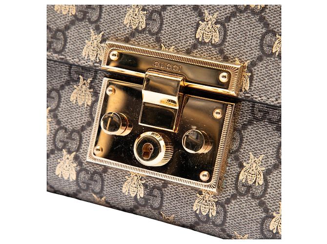 Borsa a tracolla Gucci Small GG Supreme Bee Padlock nera Nero - vista 5