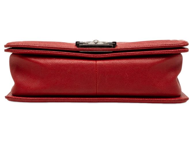 Borsa a tracolla Chanel Boy Flap in Caviar trapuntato Old Medium rossa Rosso - vista 3