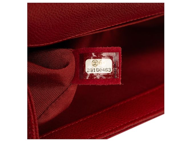Borsa a tracolla Chanel Boy Flap in Caviar trapuntato Old Medium rossa Rosso - vista 7