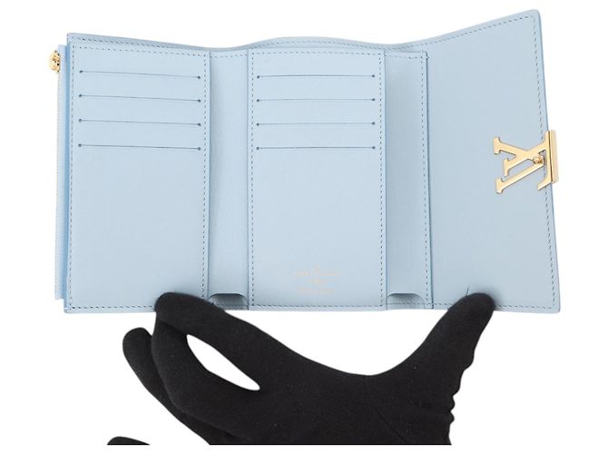 Cartera compacta Louis Vuitton Taurillon Capucines Morado Carteras pequeñas Púrpura - vista 5