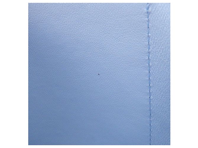 Cartera compacta Louis Vuitton Taurillon Capucines Morado Carteras pequeñas Púrpura - vista 7
