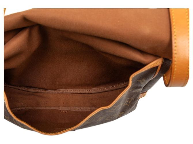 Borsa a tracolla Louis Vuitton Monogram Saumur 25 marrone - vista 4