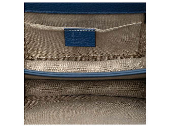 Piccola borsa a tracolla Gucci in pelle di vitello con logo interlocking G blu - vista 4