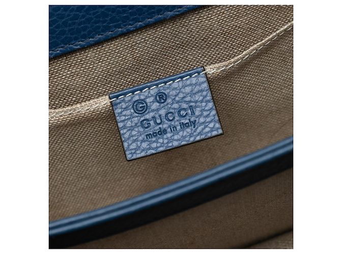 Piccola borsa a tracolla Gucci in pelle di vitello con logo interlocking G blu - vista 5