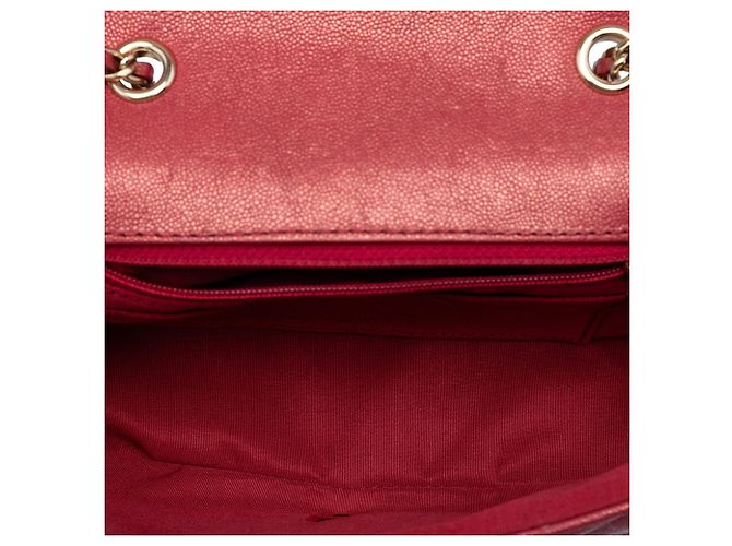Borsa a tracolla Chanel Small Chevron Caviar rossa con patta Rosso - vista 4
