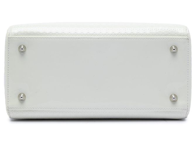Lady Dior Satchel Medium aus weißem Lackleder Microcannage - Ansicht 3