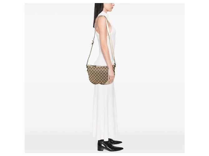 Borsa a tracolla mezza luna Gucci Medium GG Canvas New Britt beige - vista 7