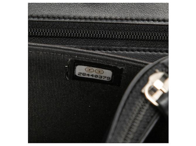 Mini borsa a tracolla Boy Chanel in caviar trapuntato nero - vista 6