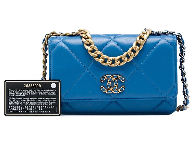 Wallet On Chain Borsa a tracolla Chanel 19 in agnello trapuntato blu - vista 7