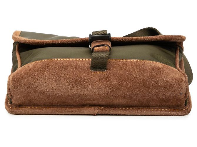 Custodia per smartphone e borsa a tracolla in nylon Re Prada verde con bordi in scamosciato - vista 3