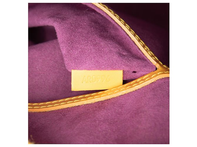 Borsa Louis Vuitton Epi Alma PM Gialla Giallo - vista 6