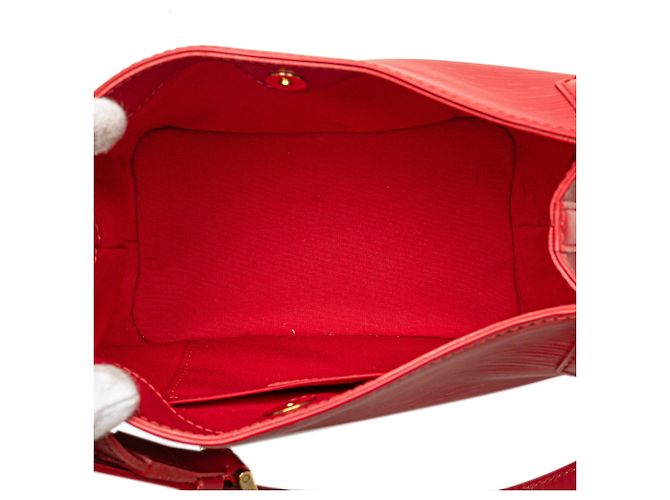 Borsa a tracolla Louis Vuitton Epi Mandara PM rossa Rosso - vista 4