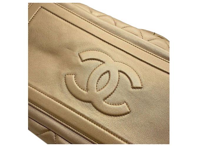Borsa Bowler Coco Cocoon in agnello metallizzato trapuntato oro Chanel D'oro - vista 11