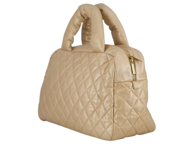Borsa Bowler Coco Cocoon in agnello metallizzato trapuntato oro Chanel D'oro - vista 2