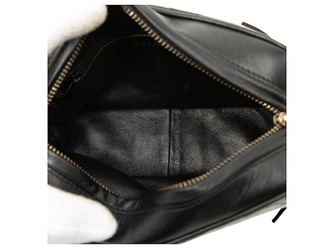 Chanel Mini CC gesteppte Lammfell Camera Bag in Schwarz mit Quaste - Ansicht 4